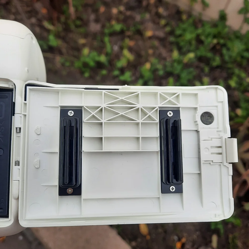 Fujifilm Instax Mini 8 Instant Camera White Turns On Not Working Parts ONLY!!!